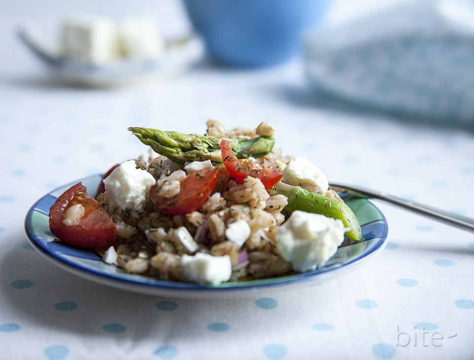 farro salad with asparagus, grape tomatoes and feta bite